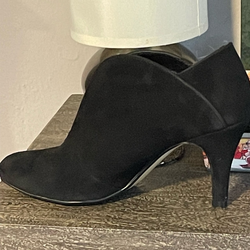 Adrienne Vittadini Shoe Booties